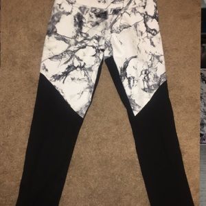 Victoria’s Secret Pink Leggings